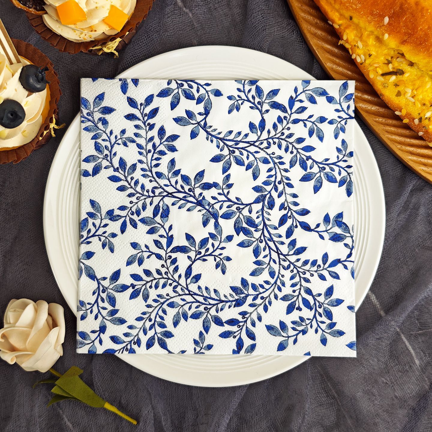 Blue Leaf Vine Pattern Napkins